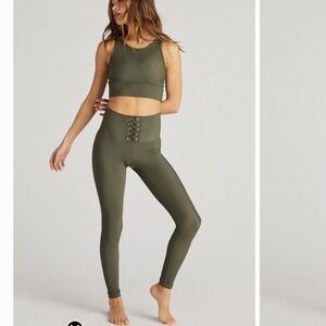 Strut this hunter rib Liam legging & piper bra Olive Green High-Waisted size S